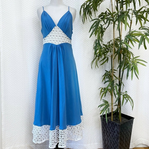 Line & Dot Delilah Eyelet Lace Paneled Midi Dress - Picture 3 of 8